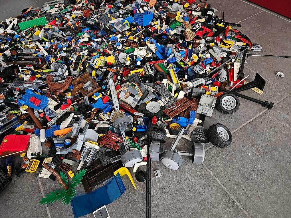 Lego Giocattoli: 16 Kg Lego mit seltenen Teilen – Usato da Künten venduto da surrium 4
