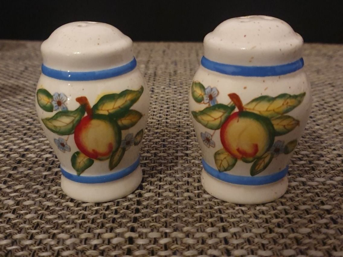 Set di piatti: Kleines Set aus Keramik mit Tablett – Usato da Langnau am Albis venduto da jer_pm72 5
