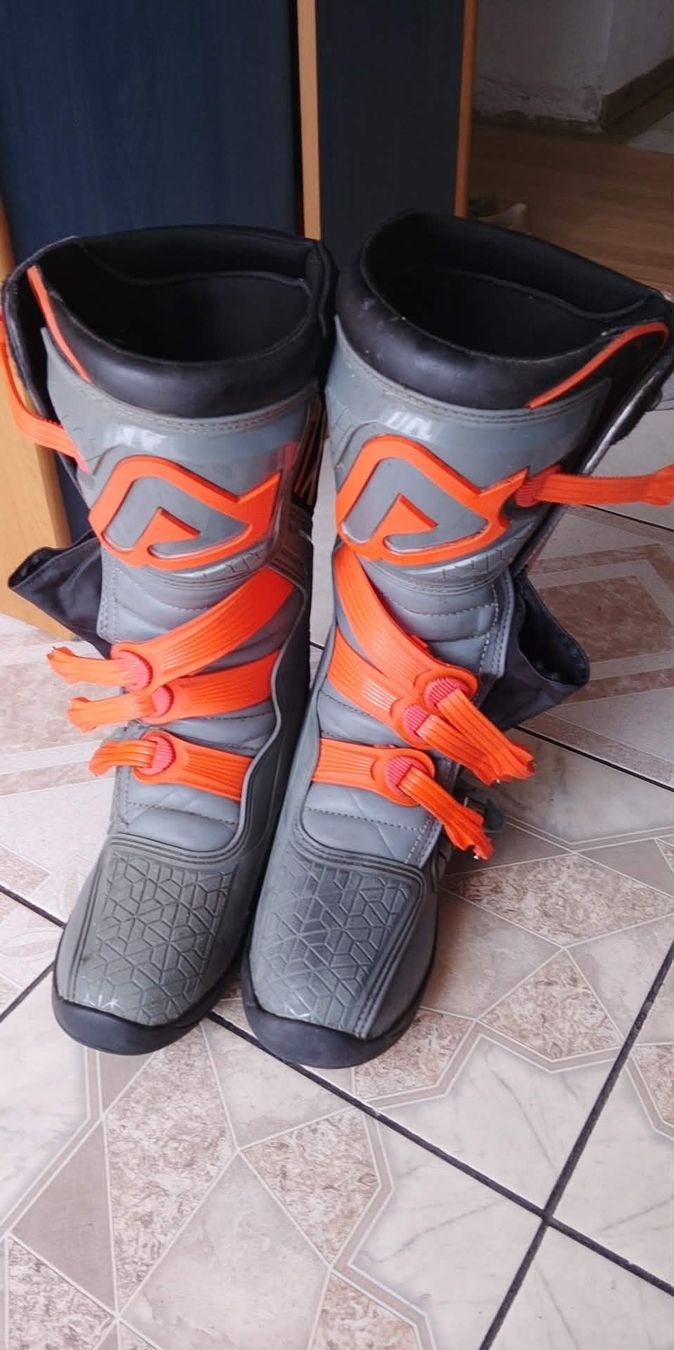 Scarpe da uomo: Acerbis Orange 45 się motocross – Usato da Frauenfeld venduto da exi_8dxy