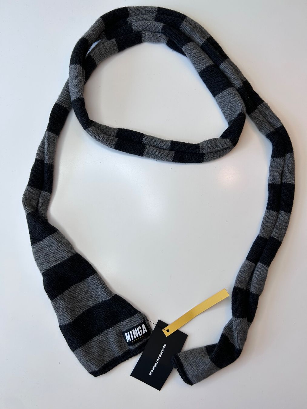 Zara Foulard & Sciarpe: NEU Minga London Schal – Nuovo e nell'imballaggio originale da St. Gallen venduto da look-twice