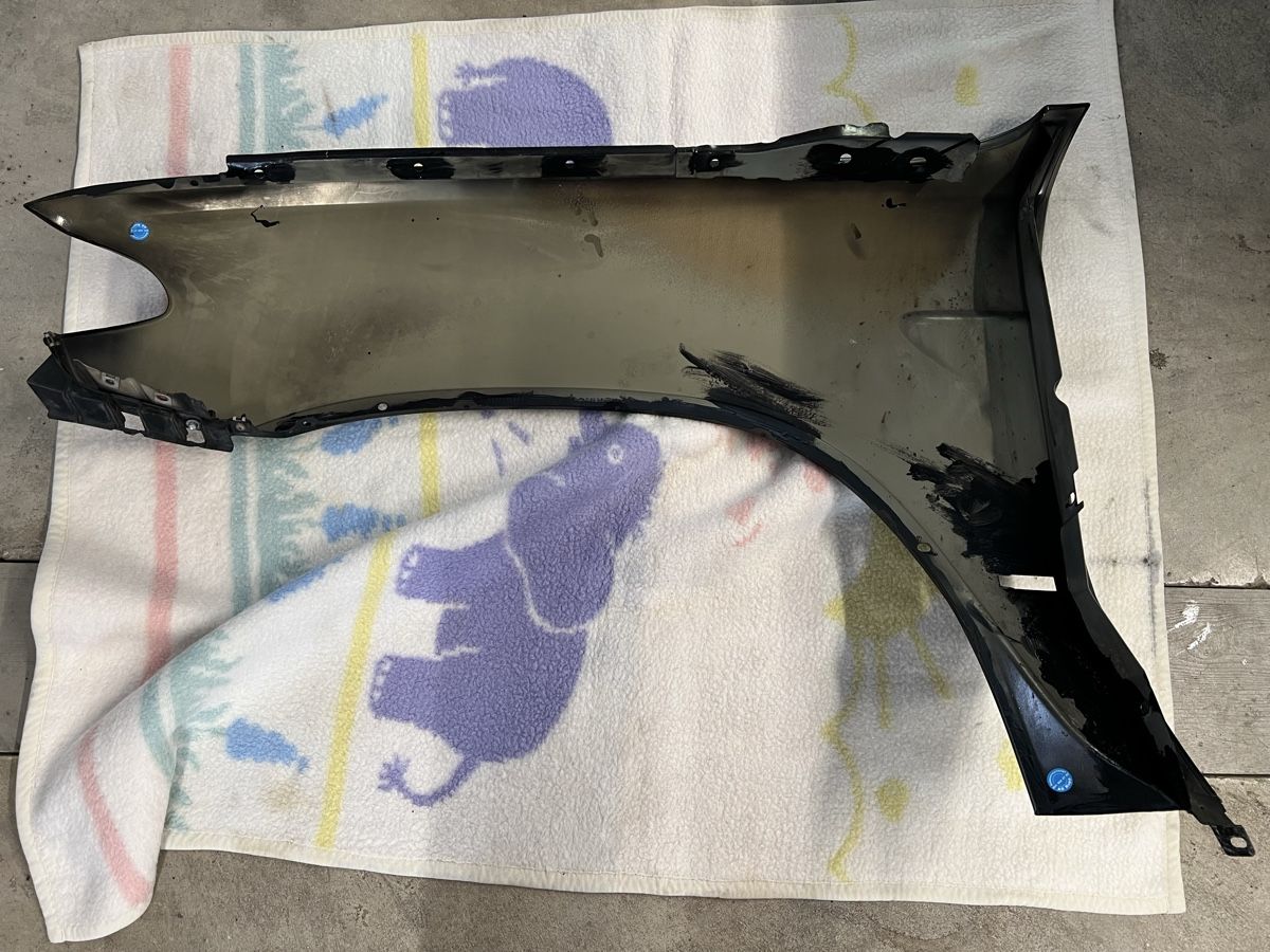 BMW Tutti pezzi di ricambio auto: BMW E53 Facelift Kotflügel L+R Black Sapphire – Usato da Lüchingen venduto da HAASS4 4