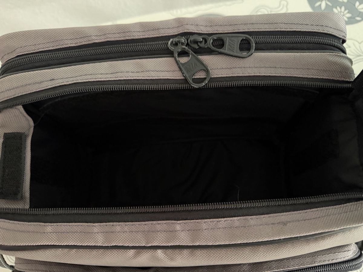 Borse: Monza Tasche mit Fächern grau schwarz guter Zustand – Usato da Domat/ Ems venduto da Ba312 2