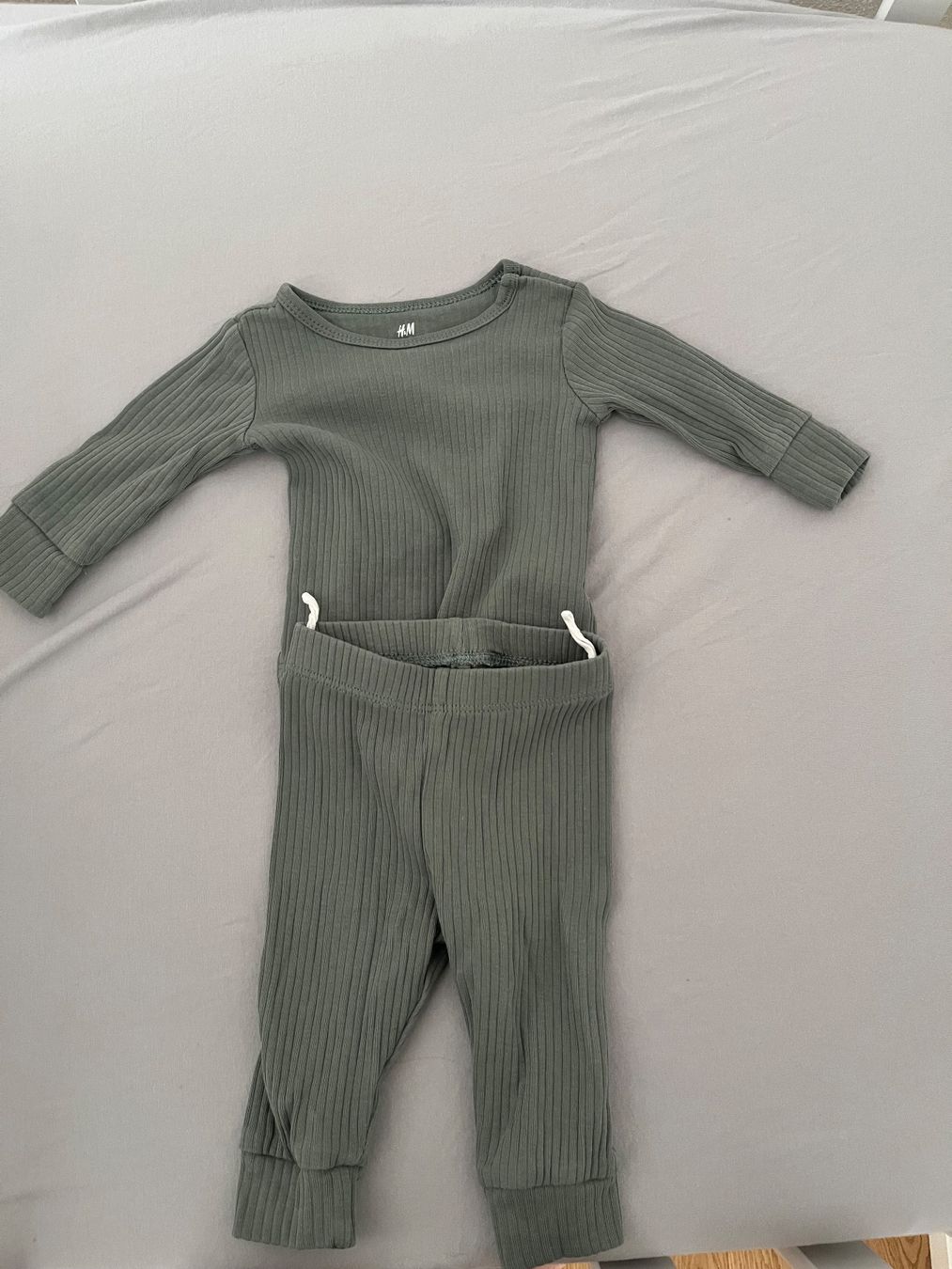 H&M Lotti & Set di vestiti: Geripptes Set von H&m – Usato da Islikon venduto da jul_76j2
