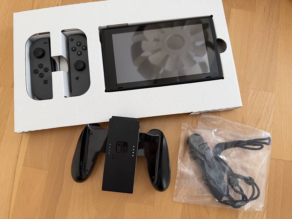 Nintendo Konsolen: Nintendo Switch 1 mit Original-Verpackung OVP – Gebraucht aus Niederlenz von kerpedos 2