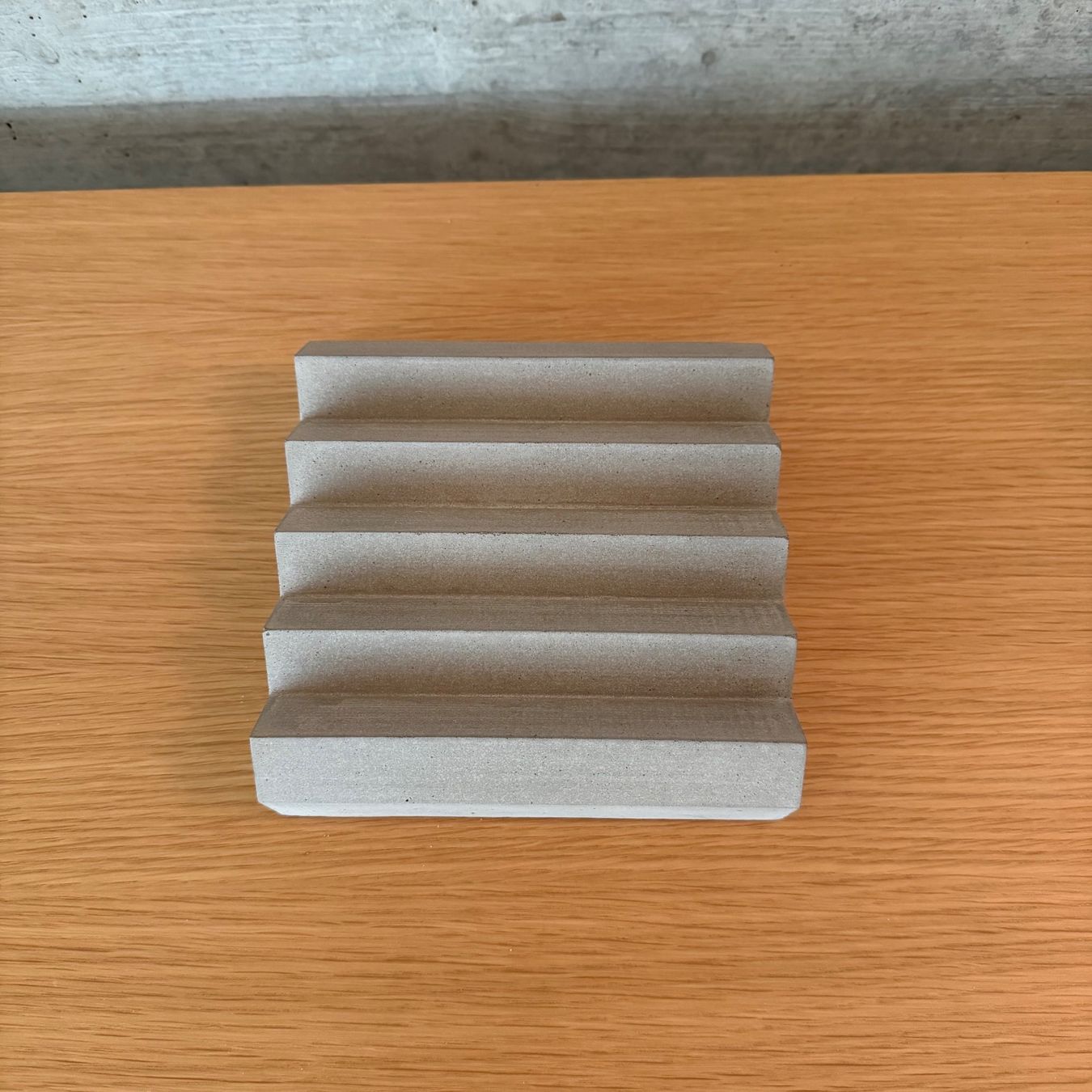 Tutte le decorazioni: Beton Display – Usato da Versoix venduto da thejewelryclub 2