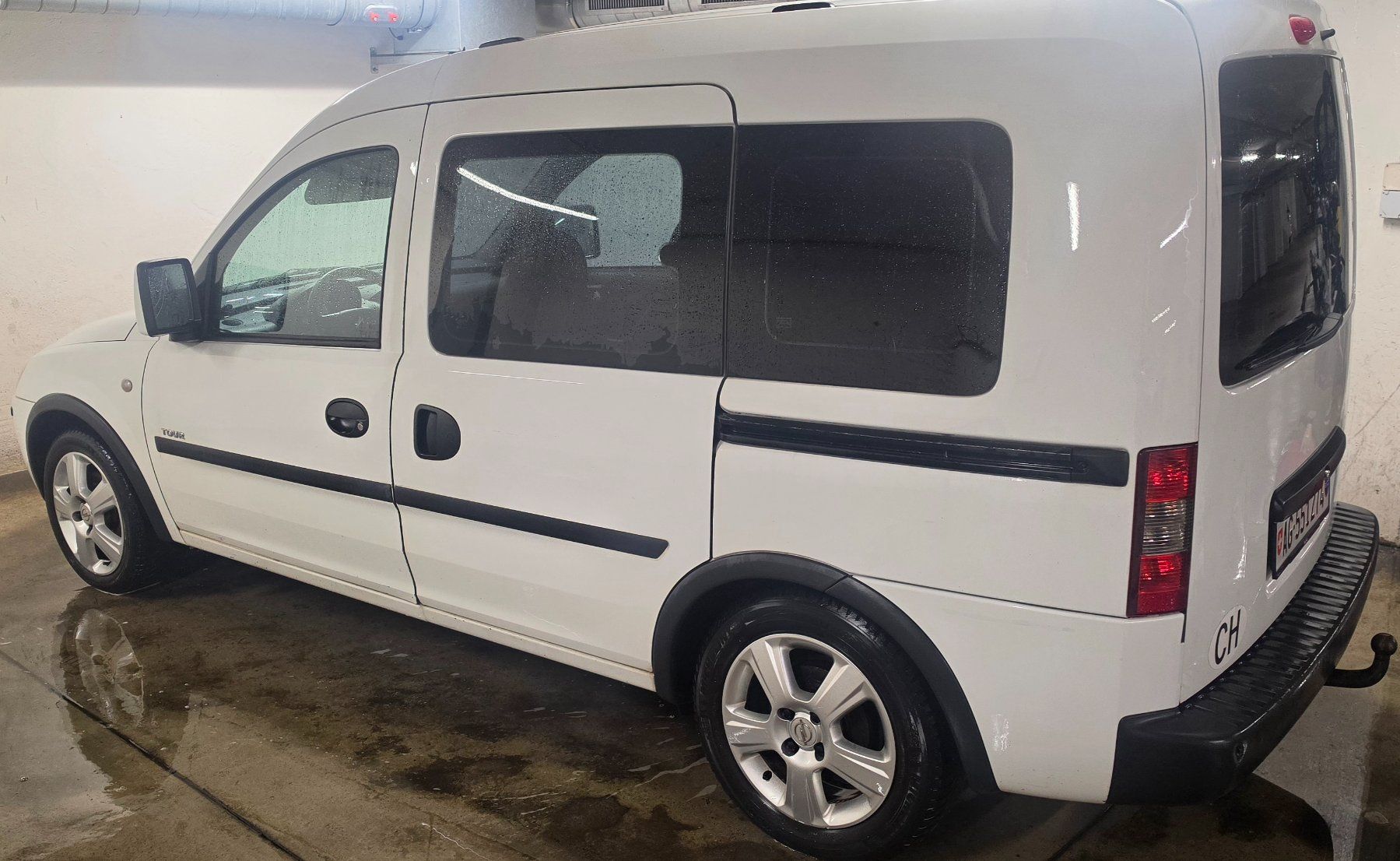 Opel Automobili: Opel Combo Tour 1.4 – Usato da Oftringen venduto da Keiti5 6