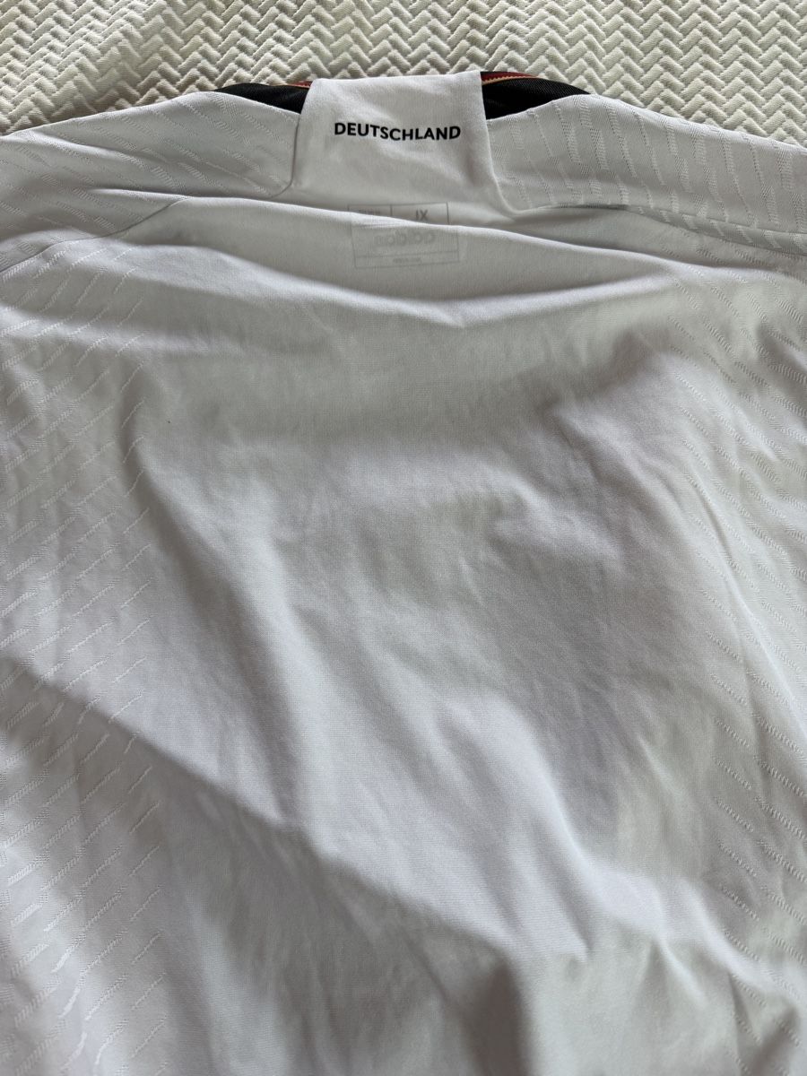Adidas Leibchen & Hosen: Original Germany 2022 World Cup Player Version – Neu (gemäss Beschreibung) aus Aarberg von marcoo237 4