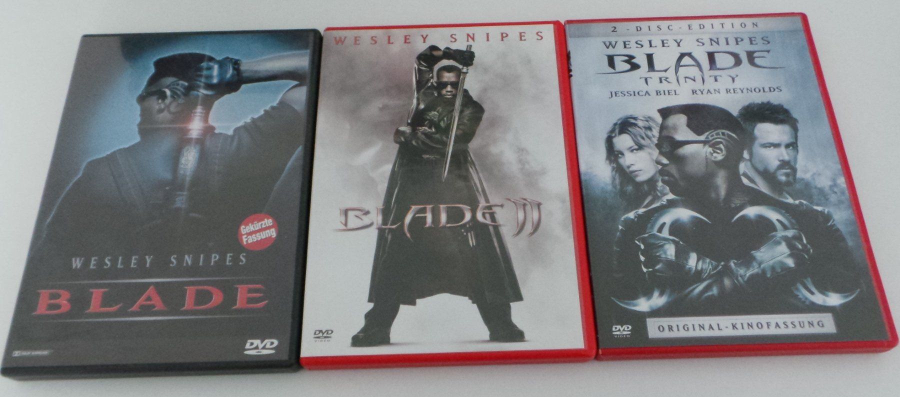 Tutti i DVDs: 3 DVDs "Blade" mit Wesley Snipes – Usato da Flamatt venduto da Tattoo18