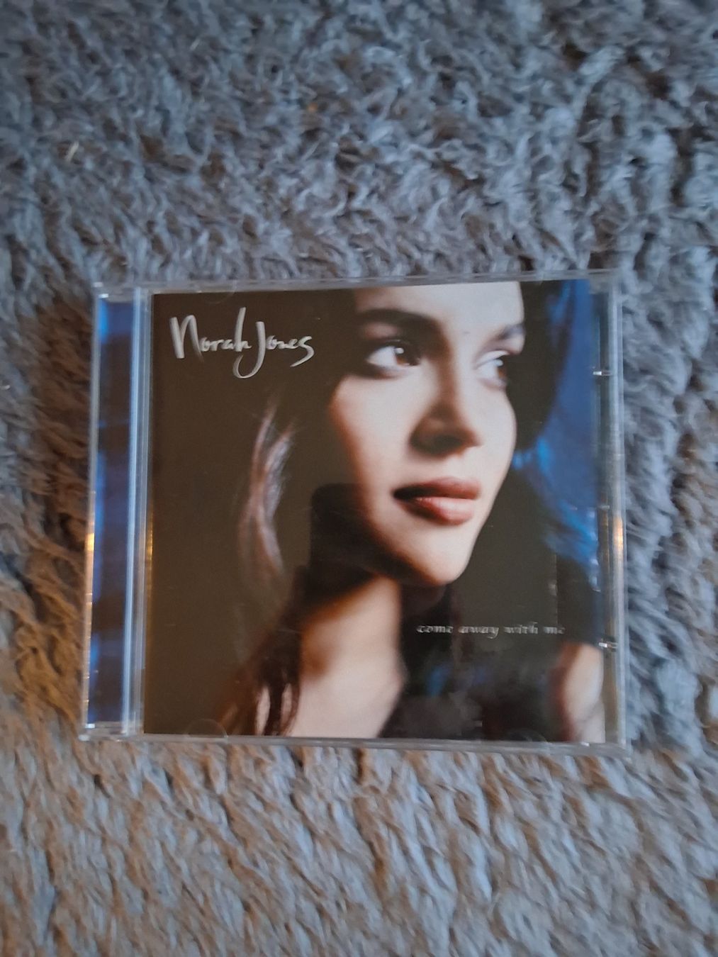 CD: NORAH JONES     COME AWAY WITH ME      CD – Usato da Wetzikon ZH venduto da Ramones01