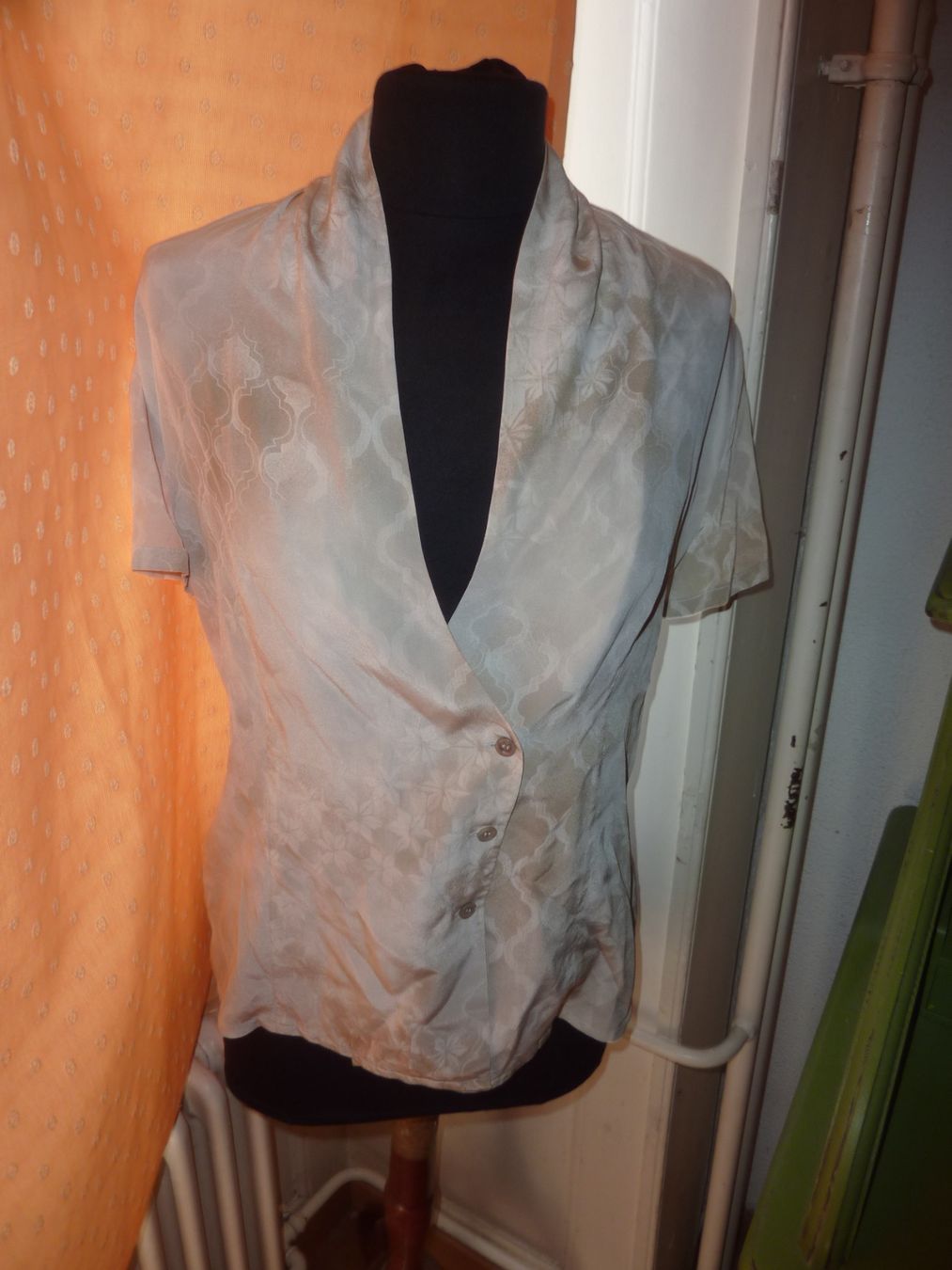 Escada Blusen: chemisier 38 escada margaretha seide régulateur température – Gebraucht aus geneve von chriztel