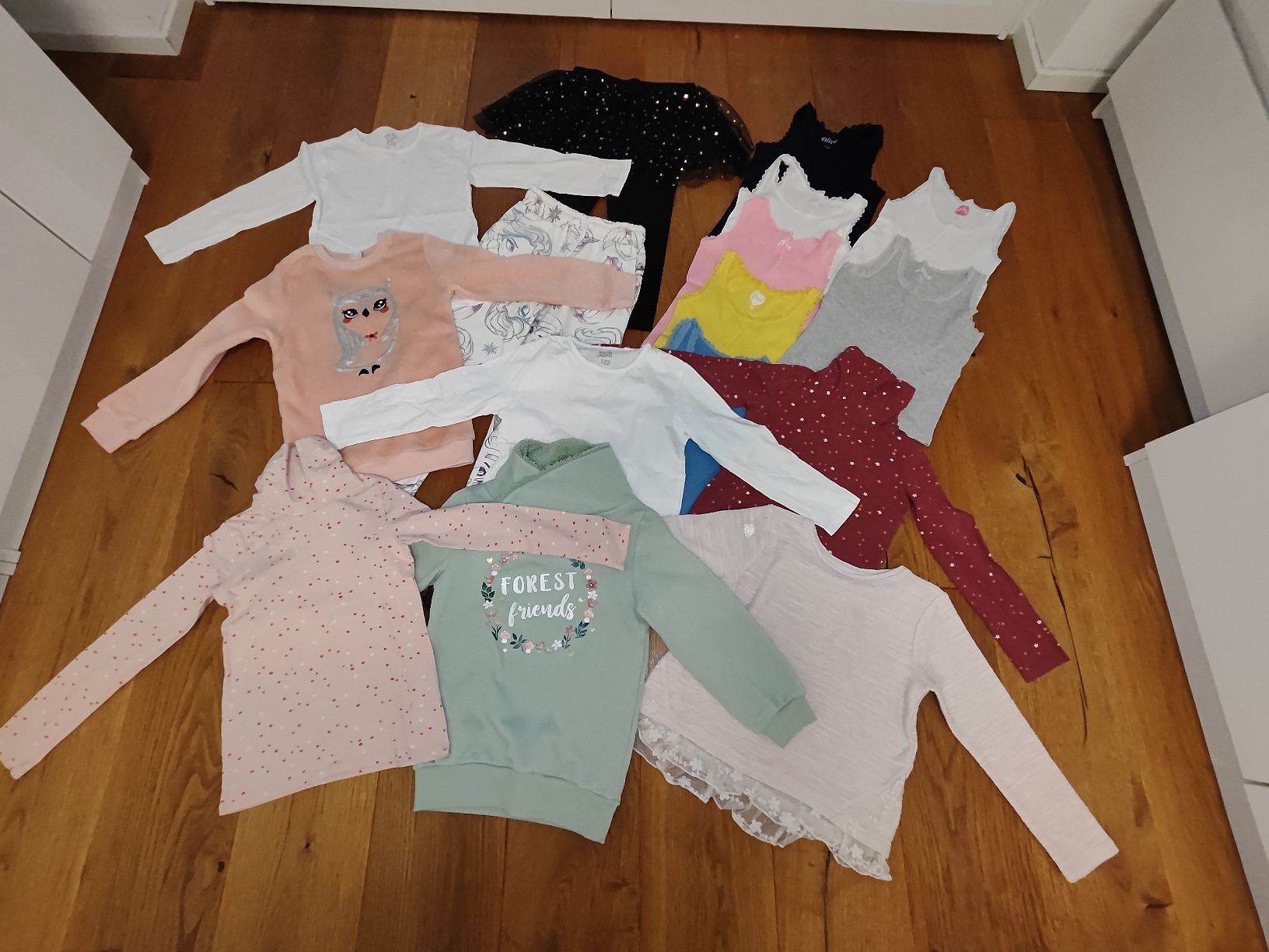 Lotti & Set di vestiti: Kleiderpaket Gr.122 – Usato da Kriens venduto da Xonox 3