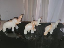 Hand Carved, elaphant family, Alabaster Polished, Steinkunst