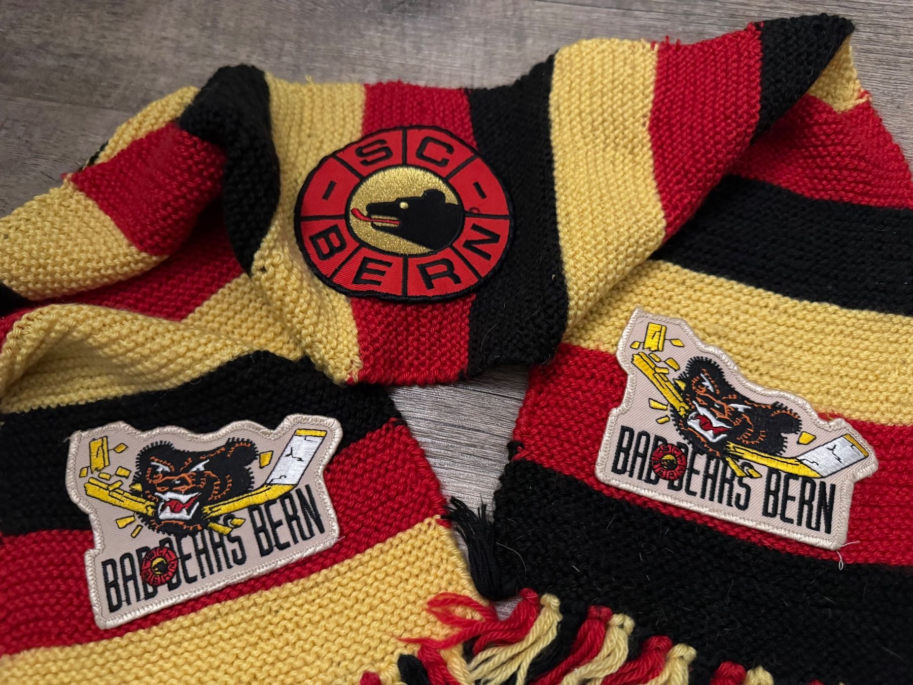 Foulard & Sciarpe: SC Bern Fanschal, Matchschal – Usato da Burgdorf venduto da Caradhras