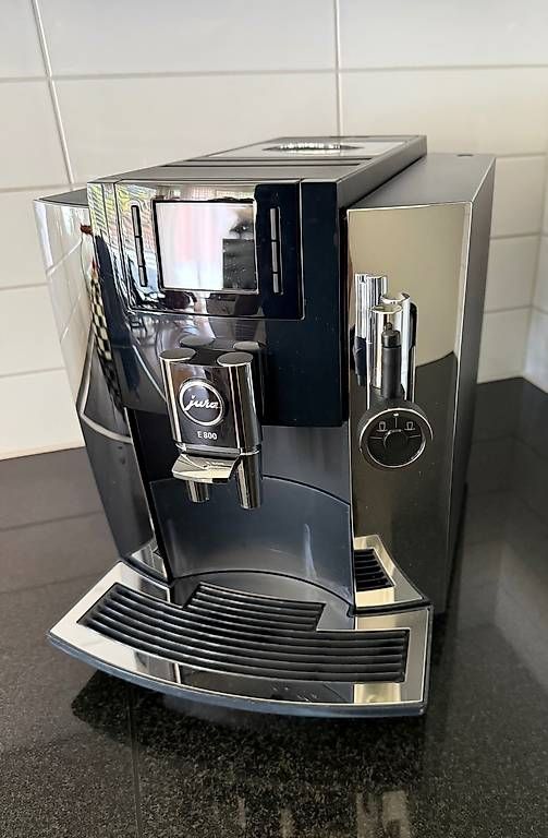 Jura Macchine per caffè & Macchine per espresso: Jura E800 Kaffeemaschine – Usato da Regensdorf venduto da Vastese 1