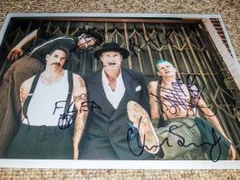 RHCP - Autogramm auf Foto
