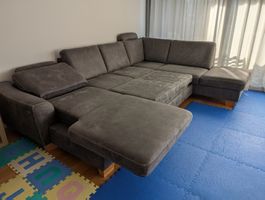 Sofa / Bettsofa: Stauraum, elektrisch ausziehbar, 4056 Basel