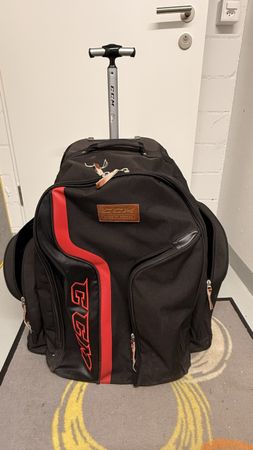 CCM Eishockeytasche mit Rollen schwarz guter Zustand