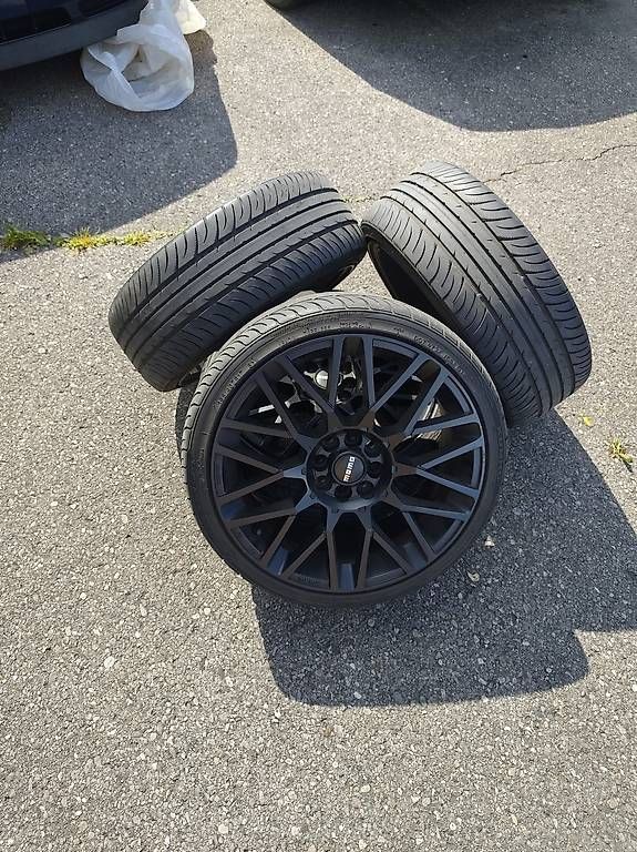Pneus & Kompletträder: 

AUTOTUK: https://autotuk.lt/ratlankiu-ismatavimai/ – Gebraucht aus St. Margrethen SG von Rhein04 5