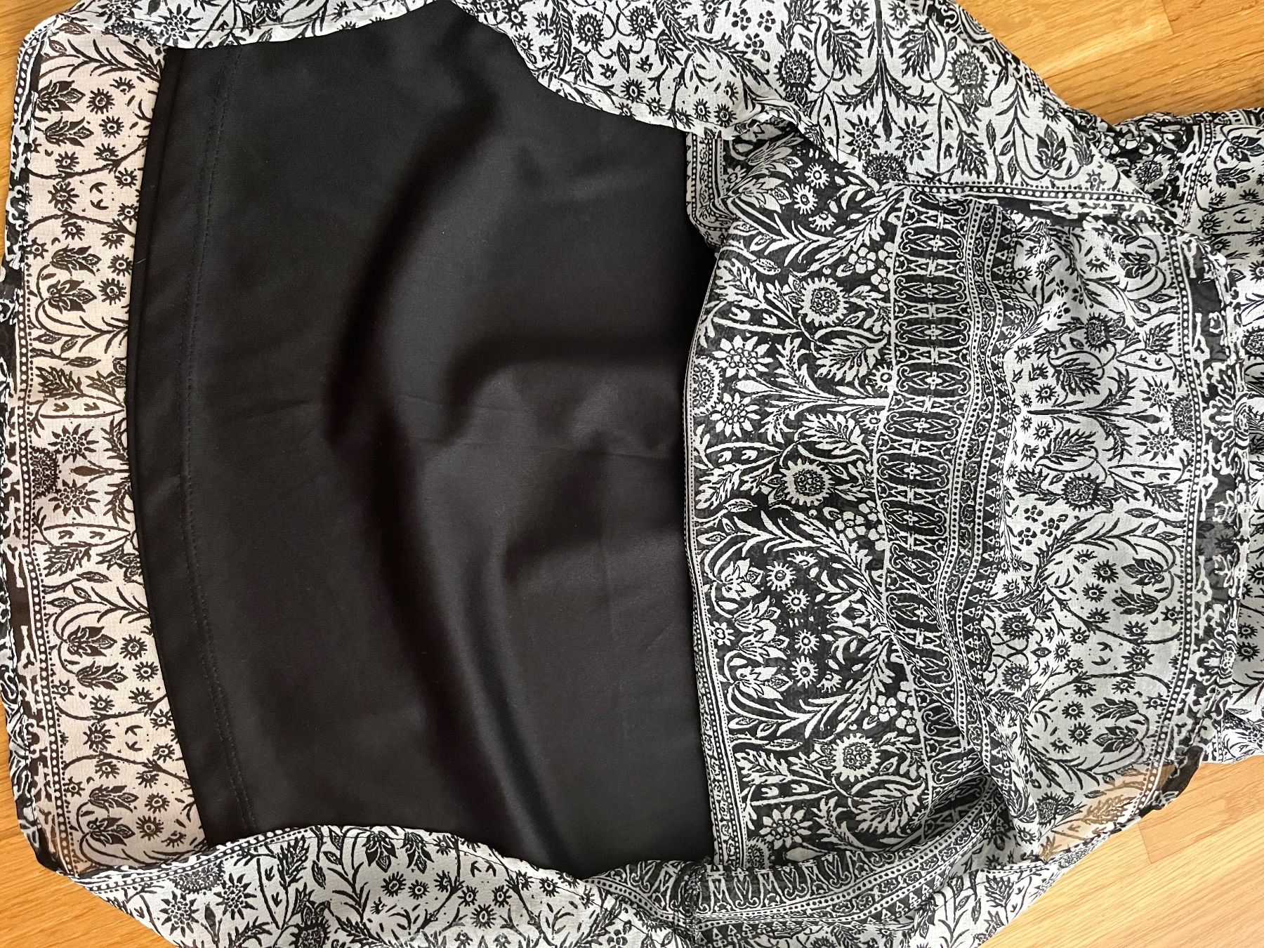 Kleider: Trägerloses Kleid Grösse S – Gebraucht aus Sursee von hor_gwb5 2
