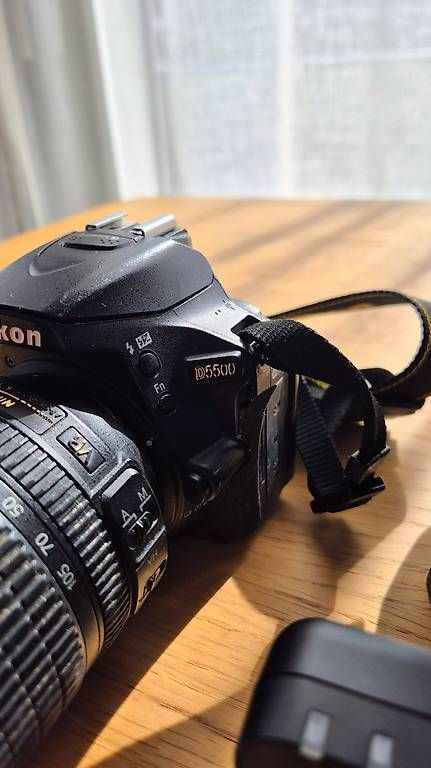 Nikon Fotocamera: Kit Nikon D5500 avec 2 objectifs et flash. Prix à discuter – Usato da La Chaux-de-Fonds venduto da danydeneuch 1