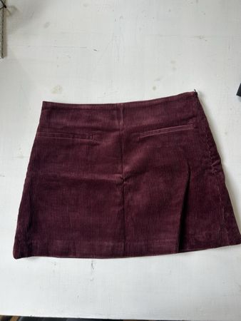 Burgundy Corduroy Mini Skirt - Perfect for Autumn! Size S