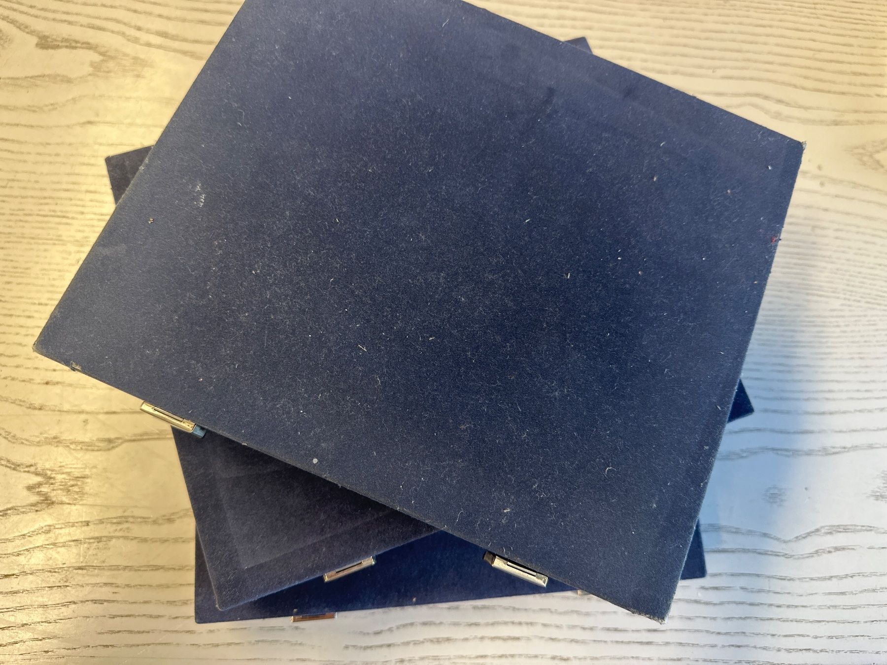 Accessori: 3 Münzboxen aus Samt – Usato da Herisau venduto da herau