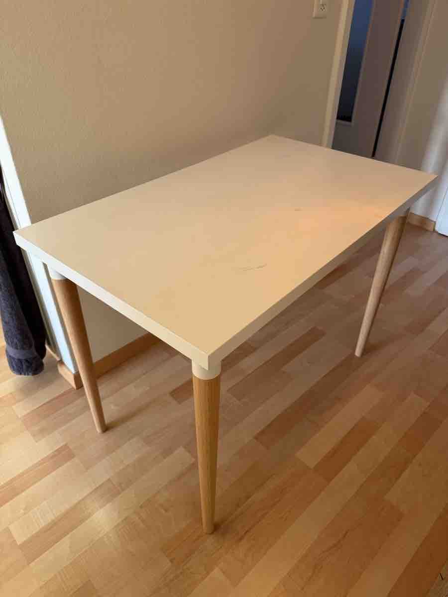Ikea Tavoli: Esstisch IKEA Linnmon Weiss Holz – Usato da Dübendorf venduto da car_gr6k