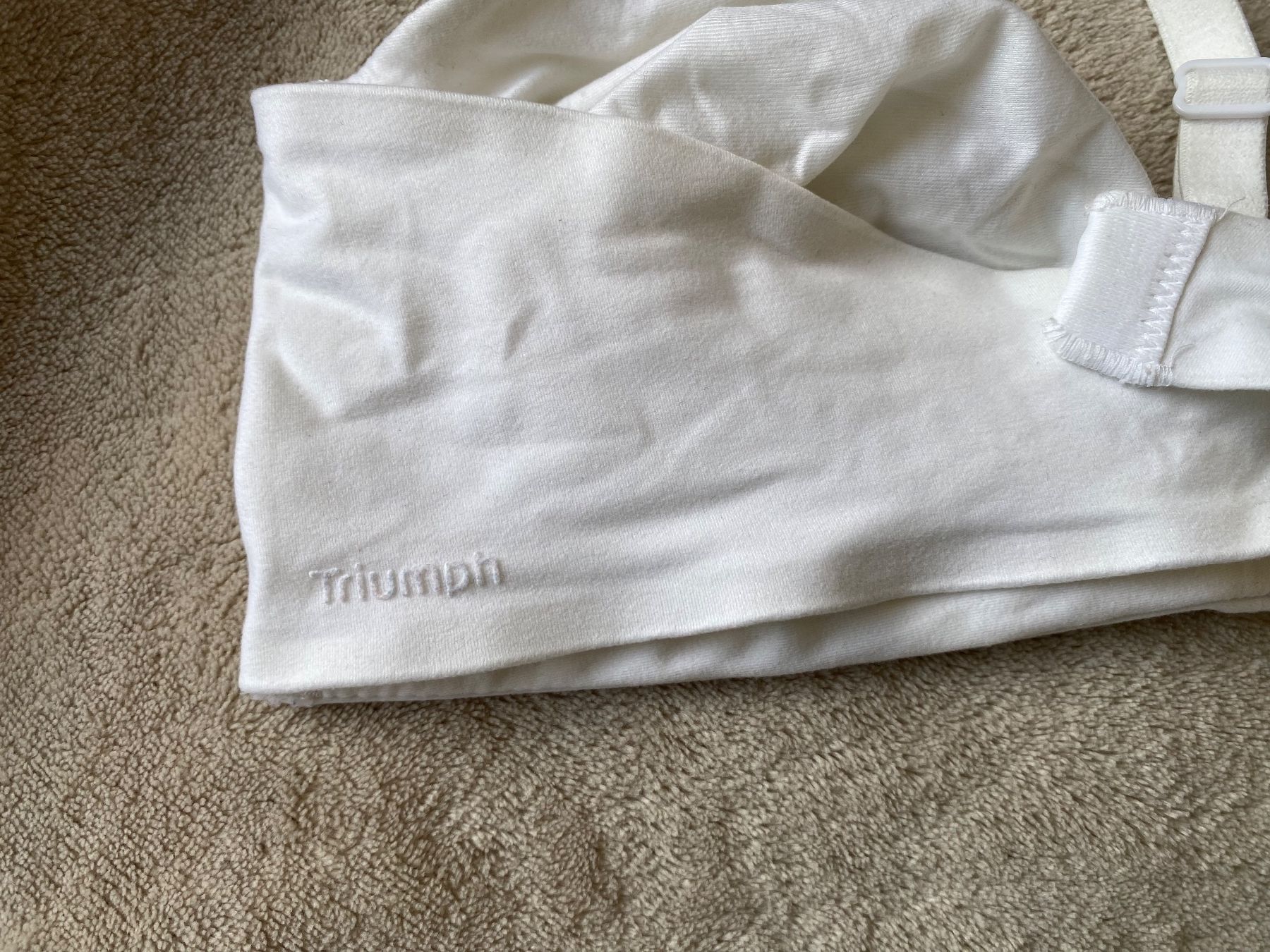 Triumph Sonstige Unterwäsche: Triumph Body MakeUp Velvet Bustier 85A – Gebraucht aus Trachslau von M_Schmid81 3