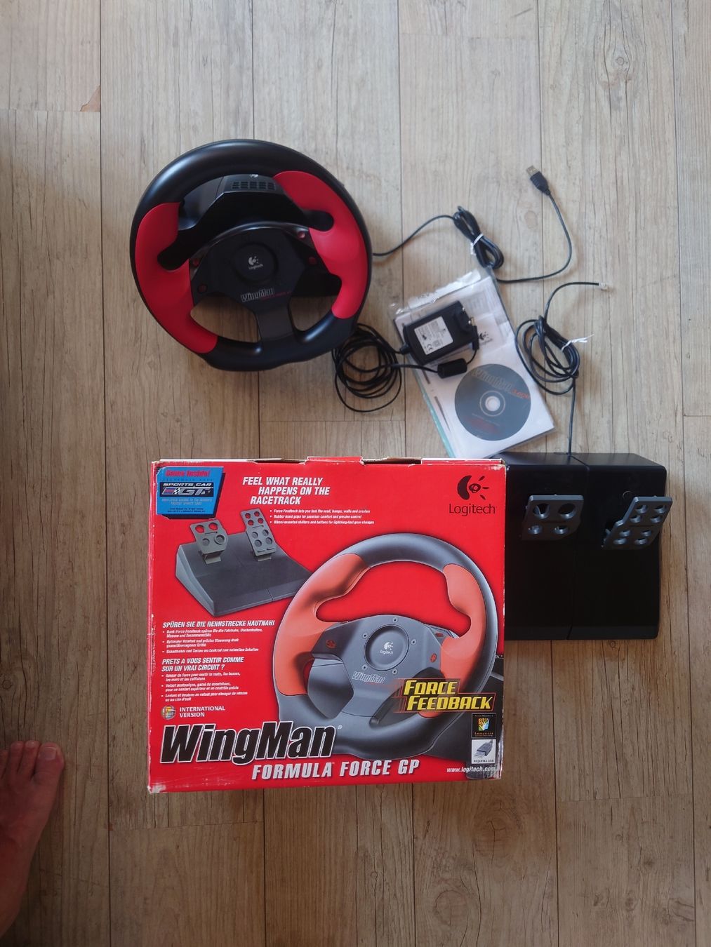 Logitech Manettes: Logitech WingMan Formula Force GP Lenkrad mit Pedalen – D'occasion à Wettingen par l_i500 9