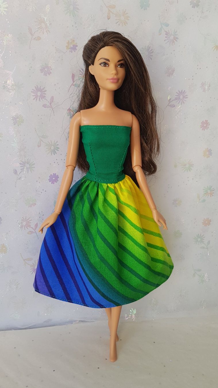 Puppen: Barbie Kleid – Neu (gemäss Beschreibung) aus Lachen SZ von Sakura4hime 2