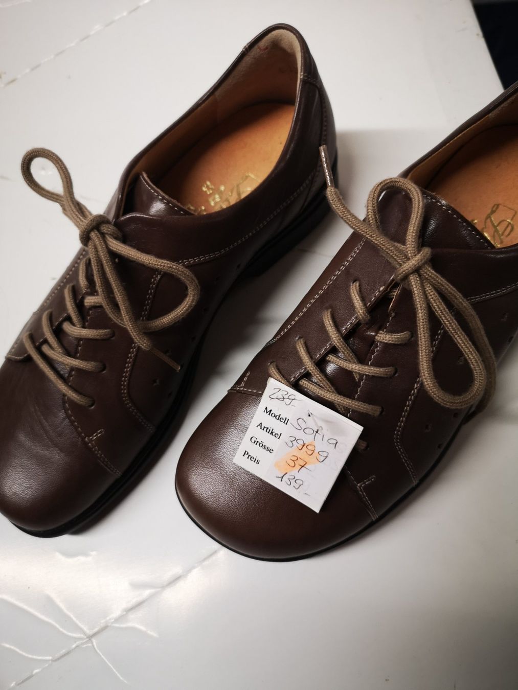 Damenschuhe: Helvesko ladysko – Neu und originalverpackt aus Möhlin von Highwaytom 2