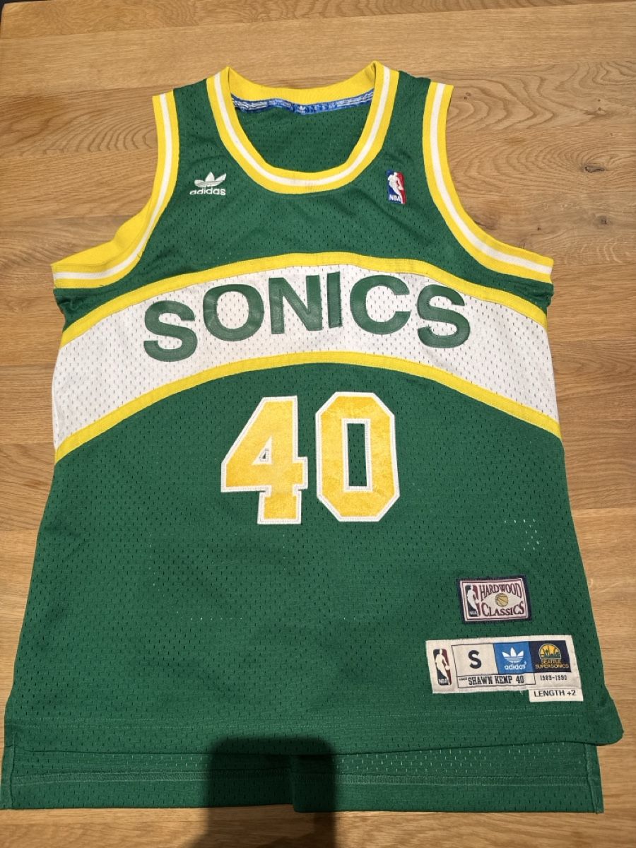 Adidas Canottiere & Pantaloni: Shawn Kemp Vintage Trikot – Usato da Ichertswil venduto da EldenLord