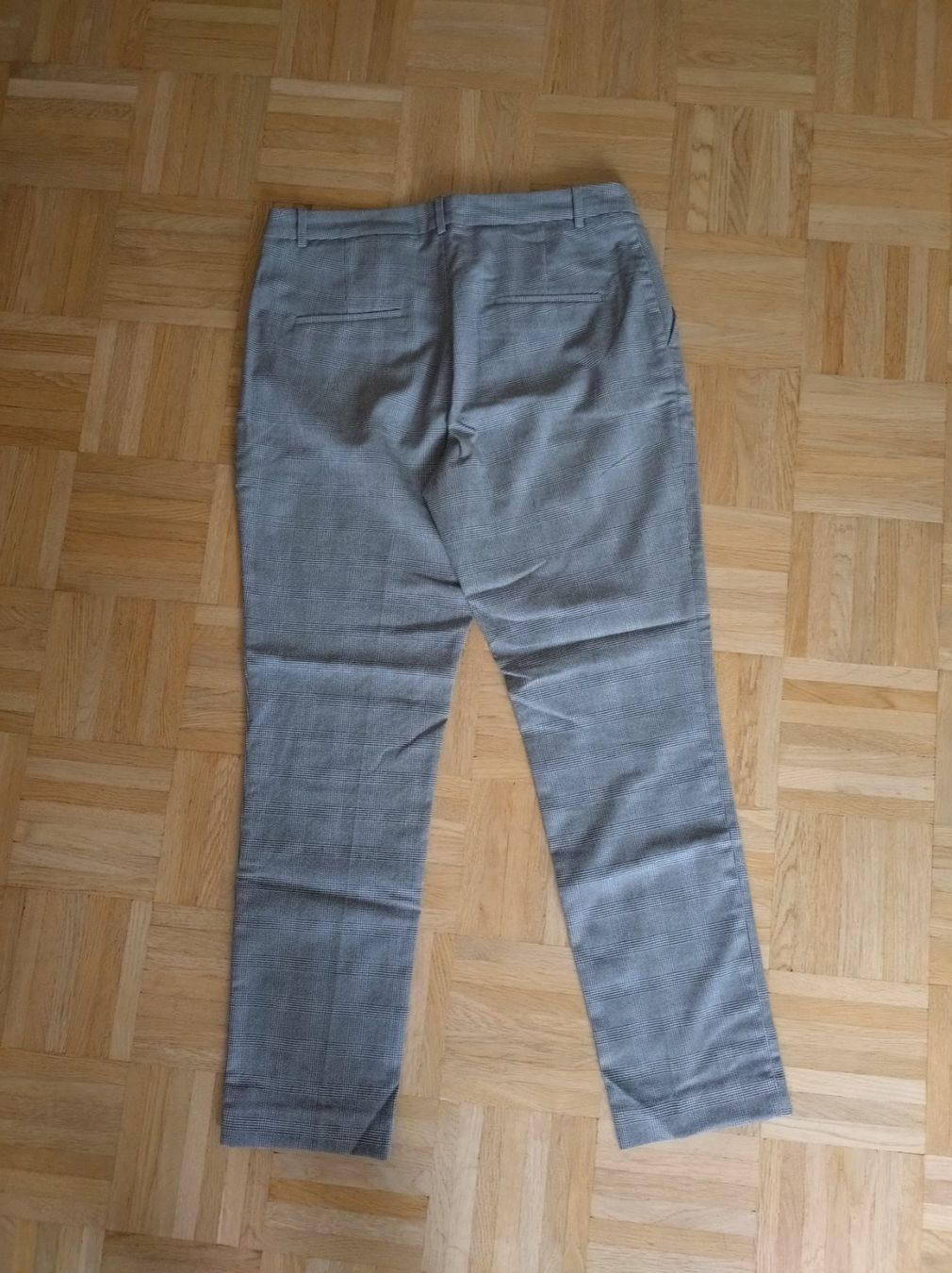 H&M Pantaloni: Pantalon H&M taille 40 – Usato da Genève venduto da mar_2kgm 3