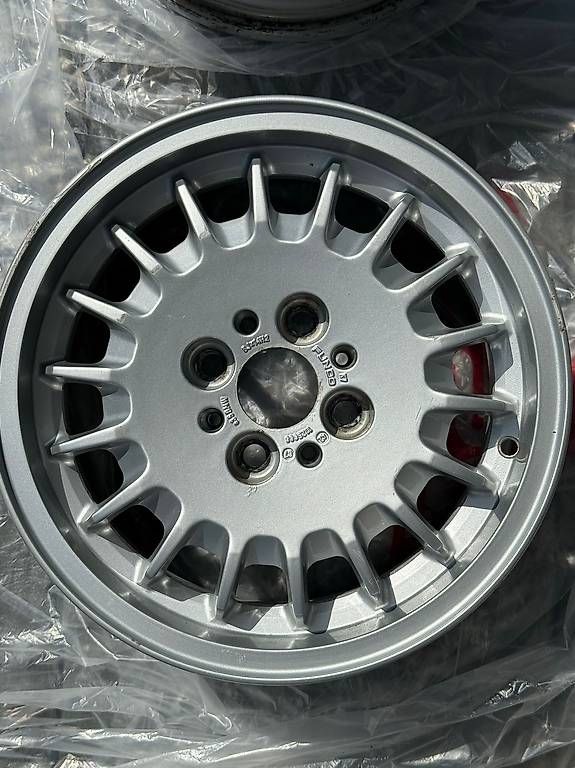 BMW Felgen: Bmw e30 Felgen – Gebraucht aus Selzach von rob_l9ly