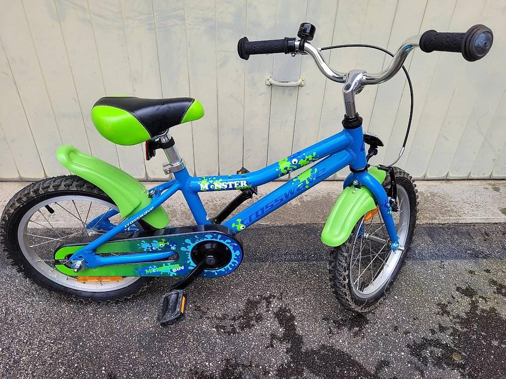 Crosswave Velos: Kinderfahrrad mit Stützrädern, 16" – Gebraucht aus Urdorf von Free-Lancer 1
