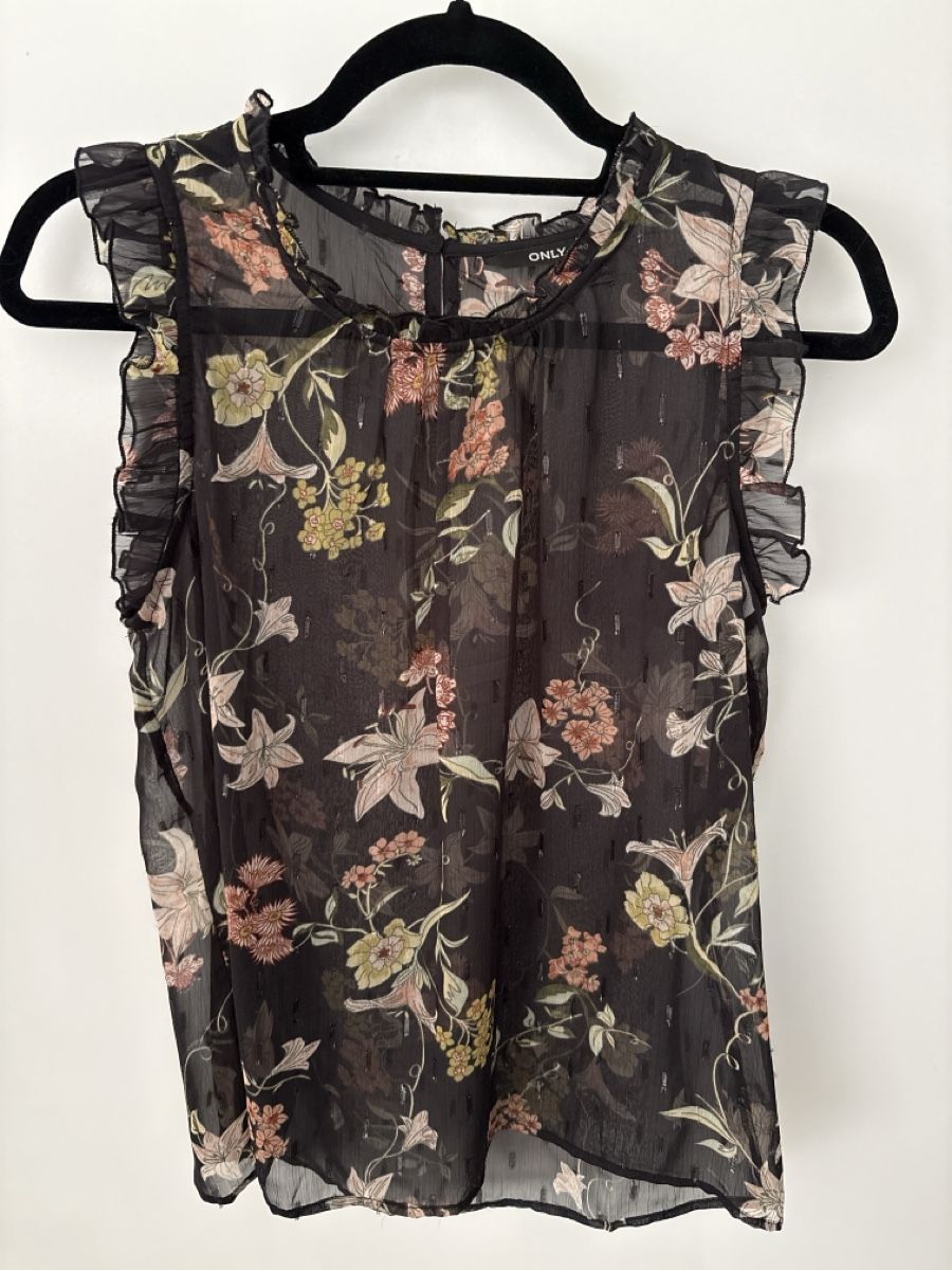 Only Tops: ONLY Sommertop  – Gebraucht aus Flims Dorf von chauy