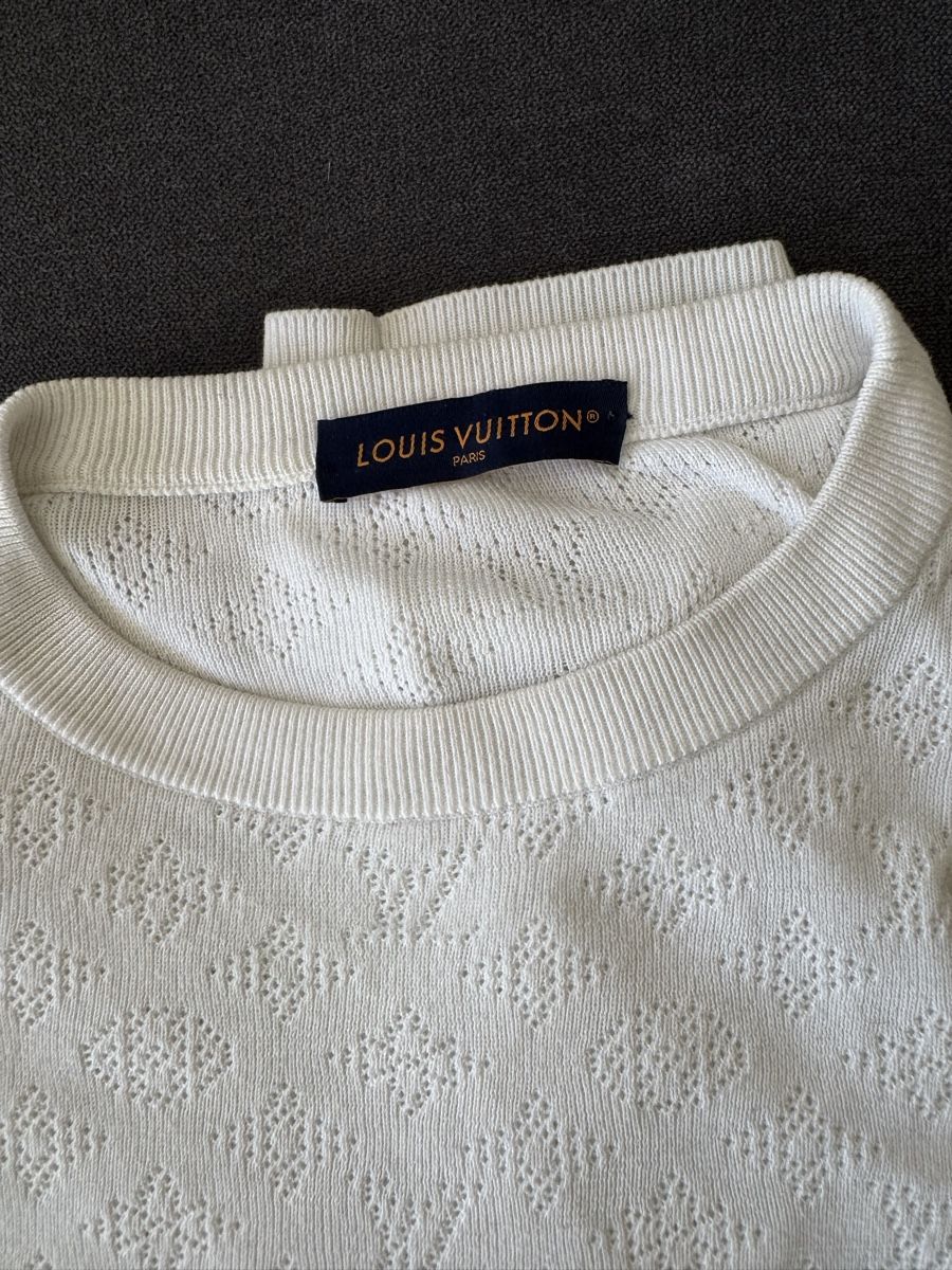 Louis Vuitton Pullover & Sweatshirts: Longsleeve Louis Vuitton Monogram Pointelle Blanc – Gebraucht aus Genève von pre_9tyc 2
