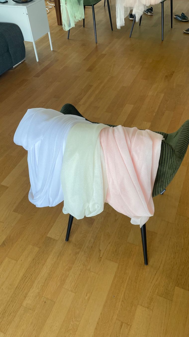 Tessuti: Stoffbahn Chiffon Weiss 5.6m – Usato da Wetzikon ZH venduto da Filopf 2