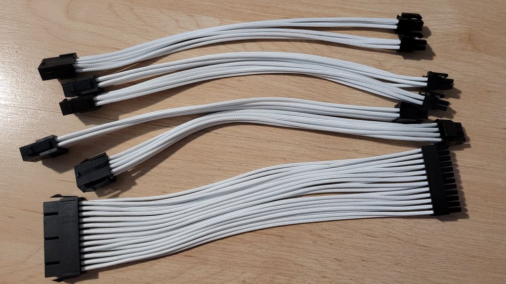 Laufwerke & Adapter: Sleeved cable extension kit, weiss, 30cm, neu in OVP – Neu und originalverpackt aus Brig von Mike69 2