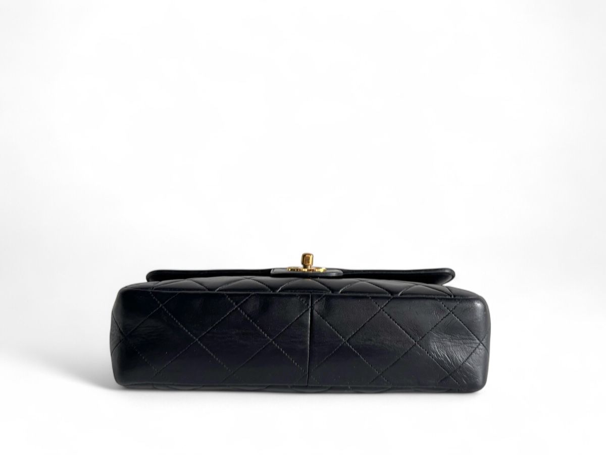Chanel Taschen für Damen: CHANEL Lambskin Quilted Medium Single Flap Tasche – Gebraucht aus Kriens von hannaandkiko 4