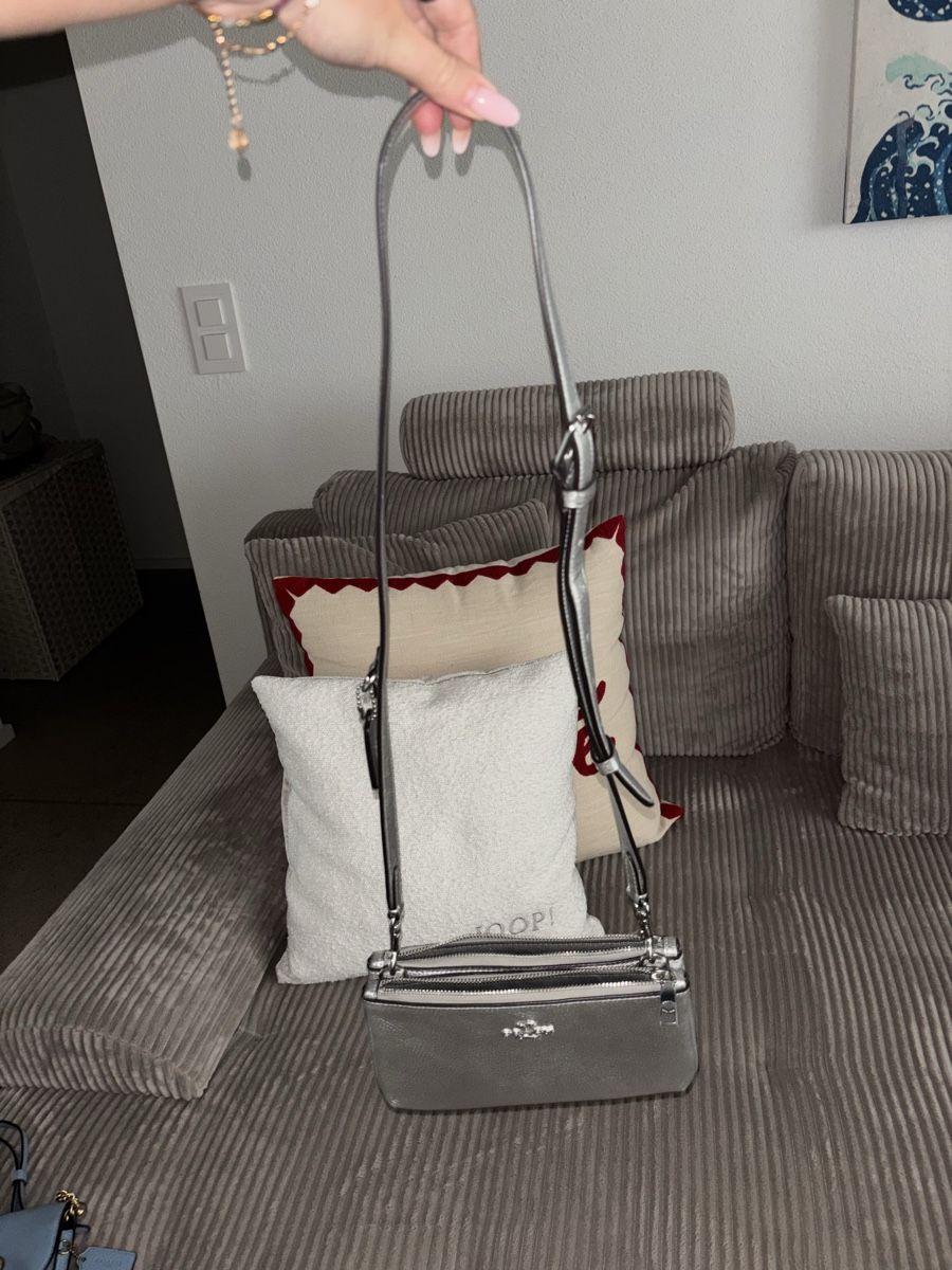 Coach Taschen für Damen: Coach Tasche silber Leder NEU – Neu (gemäss Beschreibung) aus Zollikofen von s_albi 2