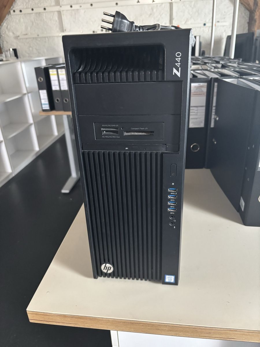 Hewlett Packard PCs: HP Z440 Workstation - Top Zustand – Gebraucht aus Kaiserstuhl AG von mar_5k9x