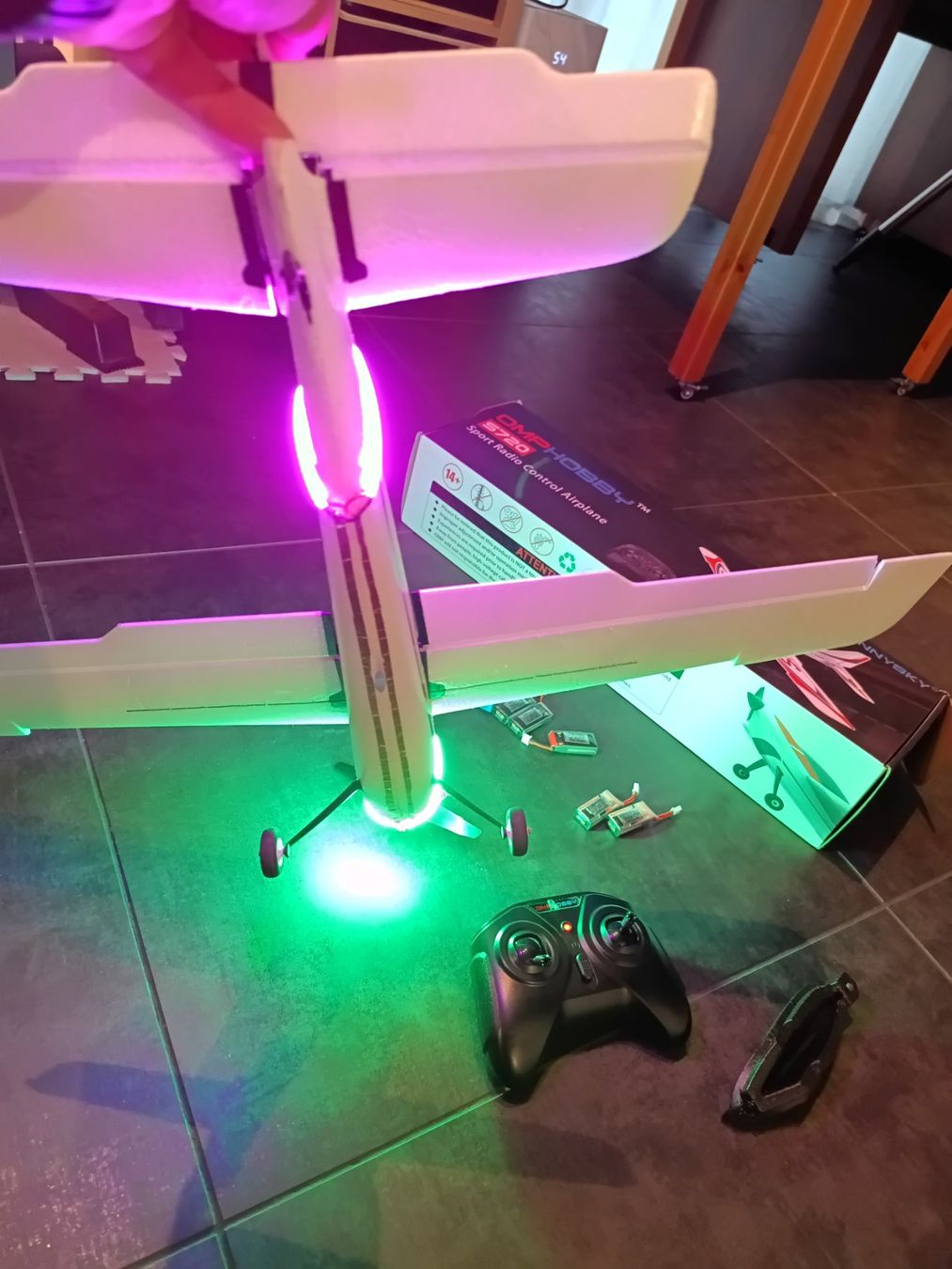 Omphobby RC Modellbau: OMPHobby S720 + 7 Akku + LED mod – Gebraucht aus Bertschikon (Gossau, ZH) von SJLPHI 6