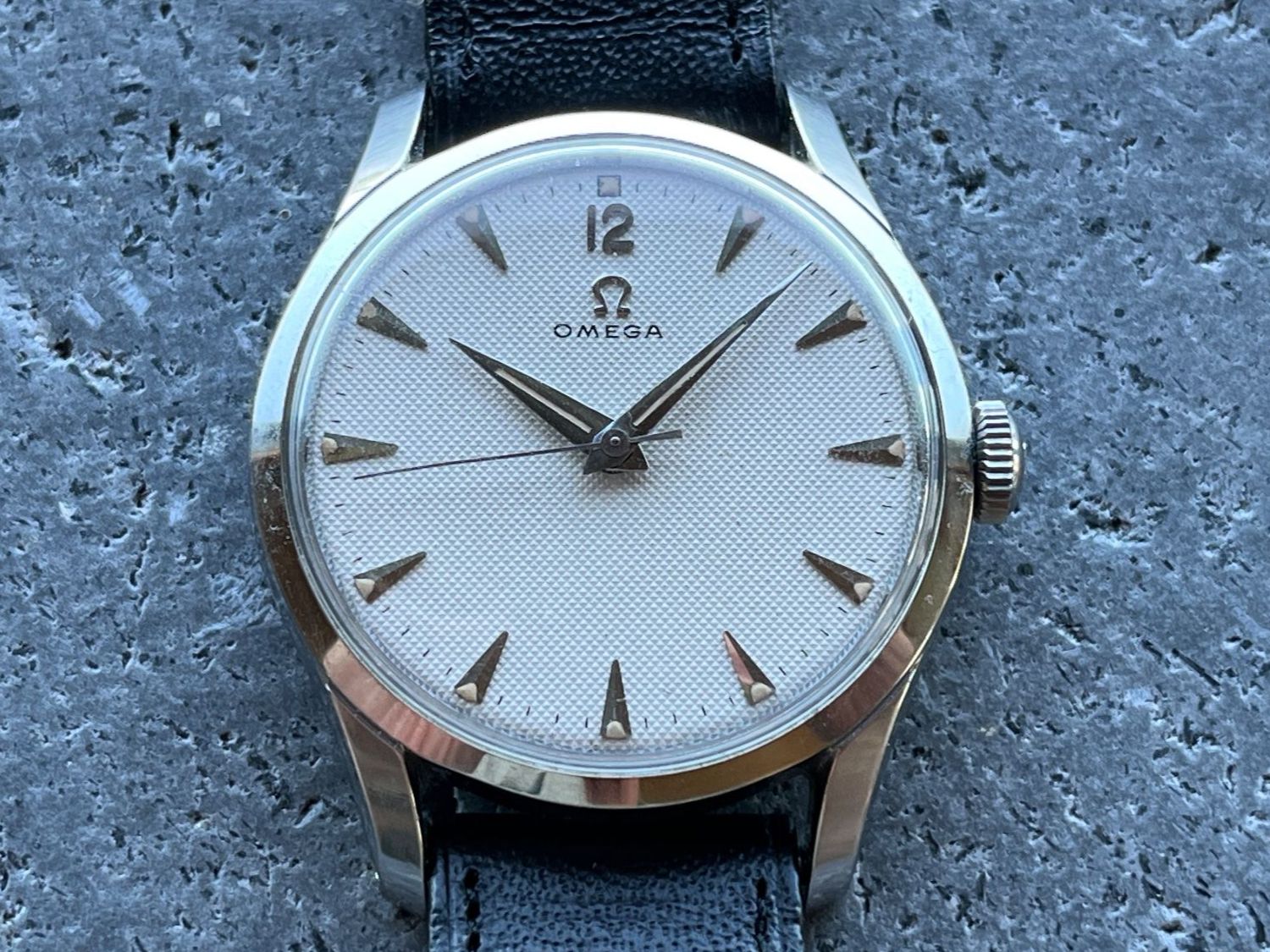 Omega Uhren: OMEGA 2640-3 HONEYCOMB NOS – Neu (gemäss Beschreibung) aus Beinwil am See von watchfever 1