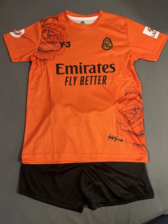 Real Madrid „ Vinicius Jr.“ Fussballtrikot Replica Gr. 164