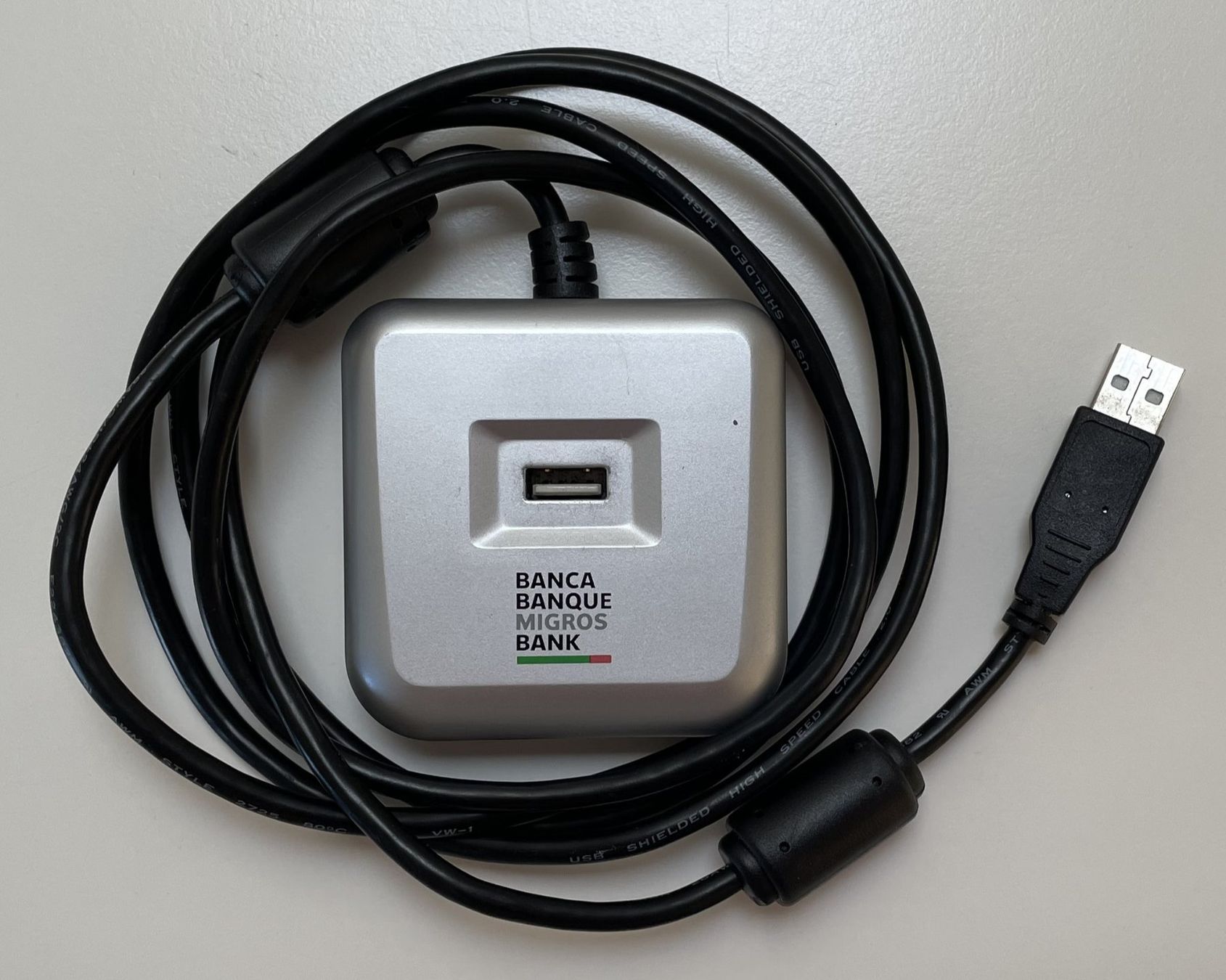 Cavi: USB Verlängerung 1.8m – Usato da Cham venduto da fiopel