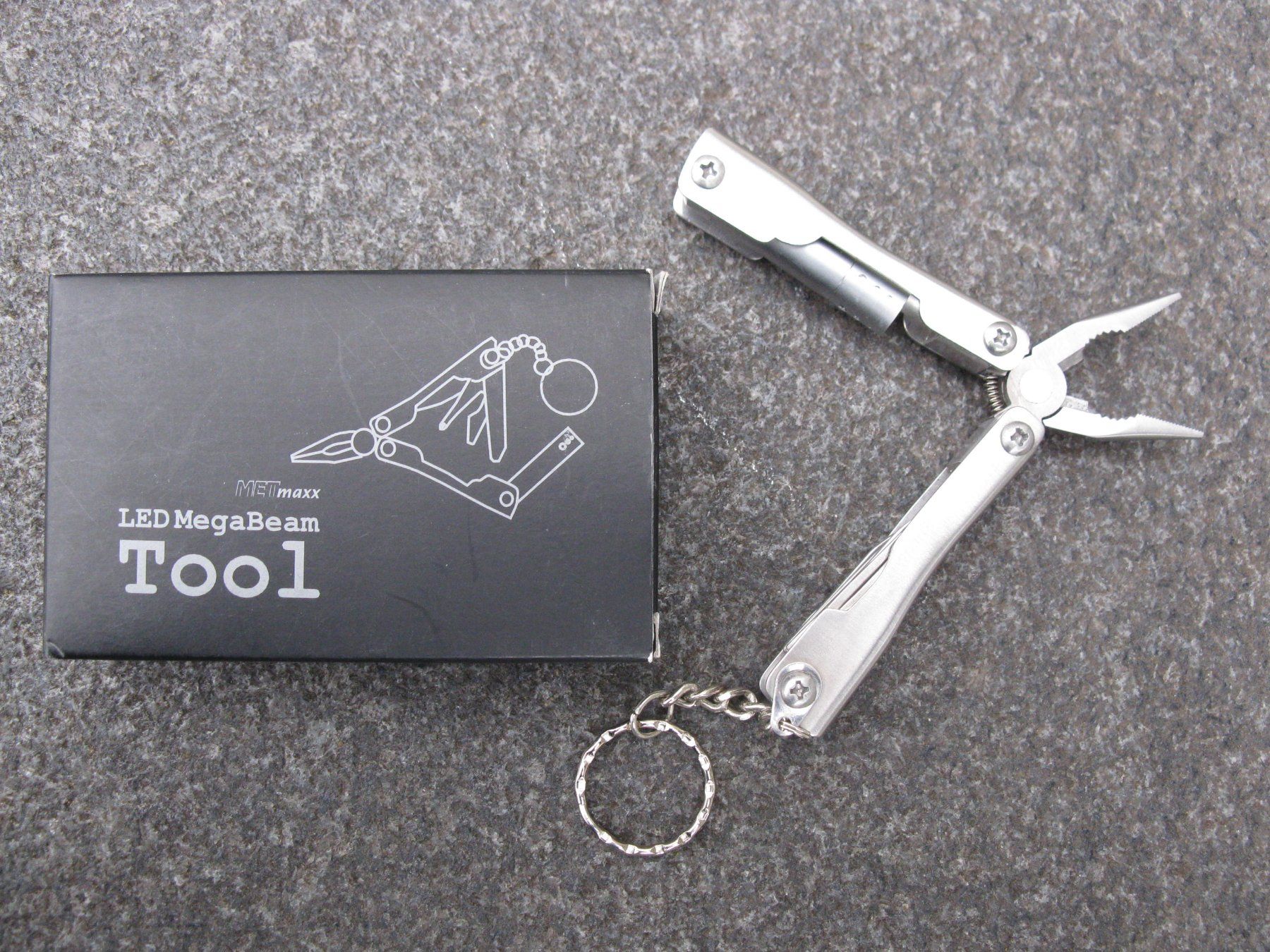Schlüsselanhänger & - bänder: Multi-Tool Taschenmesser mit Zange und Lampe – Neu und originalverpackt aus Hittnau von Mares8335 1