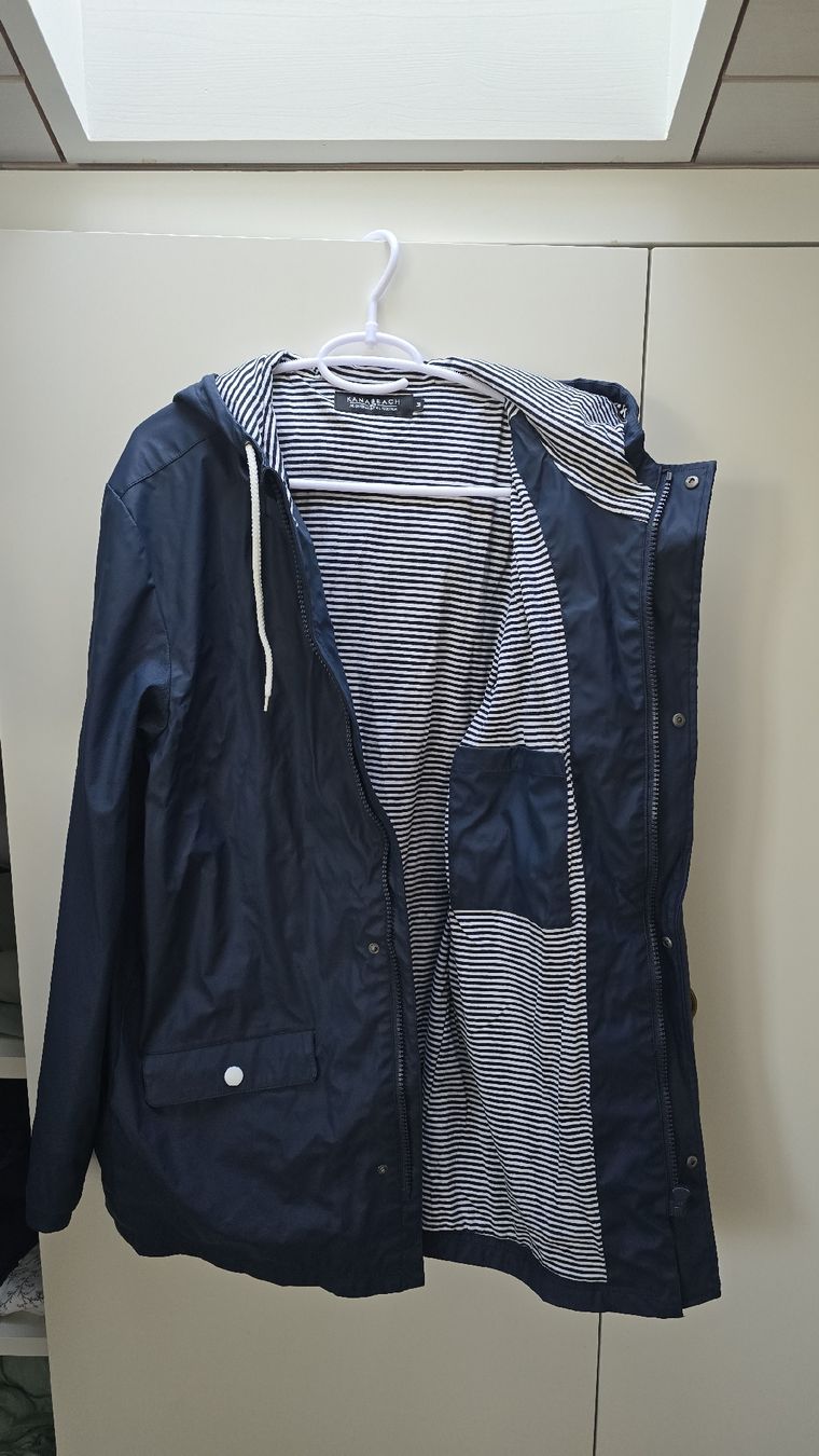 Vestes: Kanabeach Regenjacke – D'occasion à Hurden par mar_7ssf 2