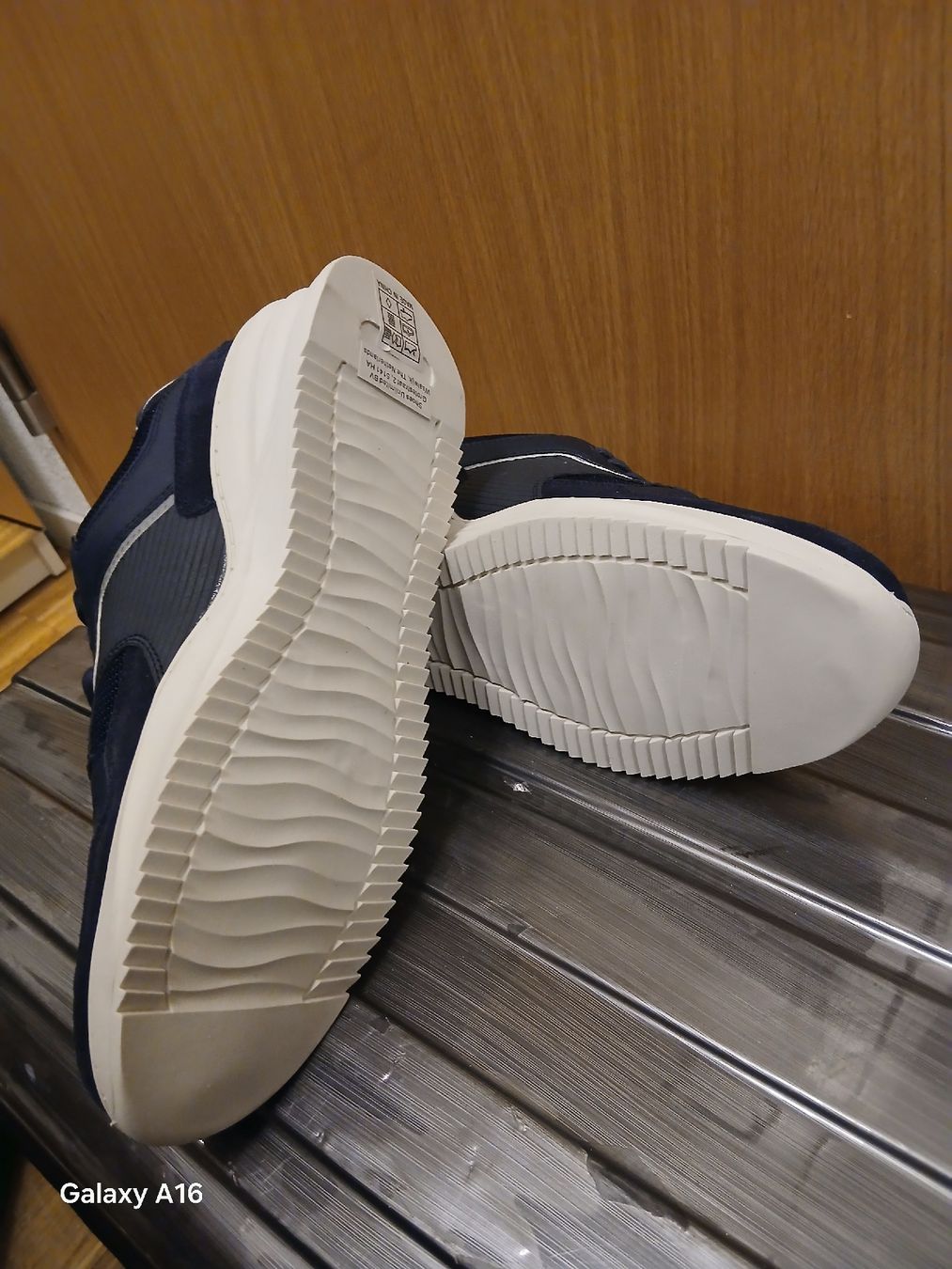 Herrenschuhe: Baskets Bull Boxer neuves jamais portées – Neu und originalverpackt aus Genève von Martinbng 5