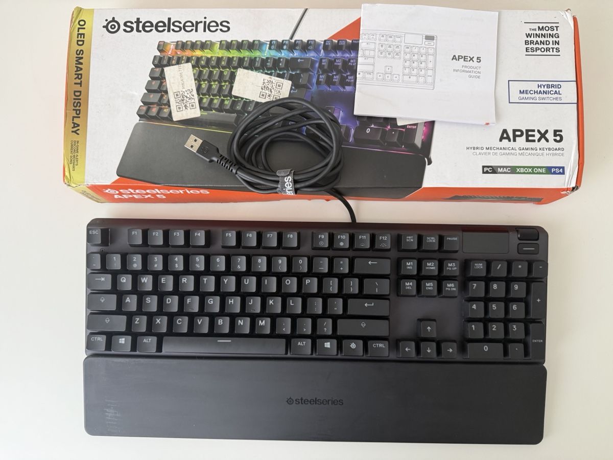 Steelseries Tastiere: SteelSeries Apex 5 Hybrid Mechanical Keyboard – Nuovo (secondo la descrizione) da Genève venduto da ali_5msd